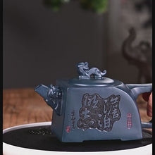 Load and play video in Gallery viewer, Full Handmade Yixing Zisha Teapot [Zhi Zai Sifang 志在四方] (Tian Qing Ni - 410ml)
