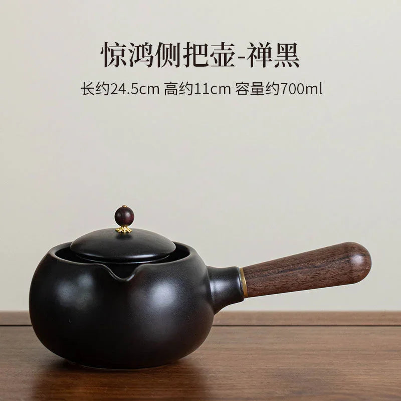retro-ceramic-direct-fire-teapot-jing-hong-side-handle-pot-700ml-yiqin-tea-house-yiqinteahouse-com-16 - YIQIN TEA HOUSE 一沁茶舍 yiqinteahouse.com