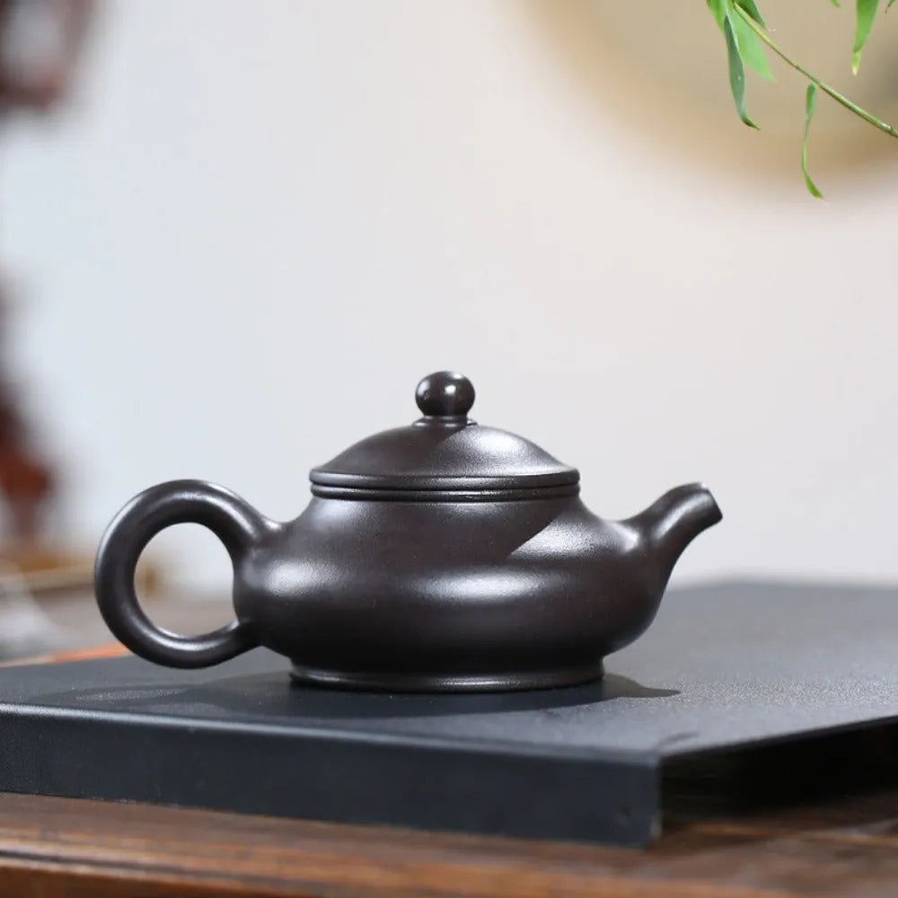 Yixing Zisha Teapot [Ai Pun Pot] (Shi Huang - 240ml) - YIQIN TEA HOUSE | yiqinteahouse.com | 200-300ml, new arrival, teapot, teaware, zisha teapot