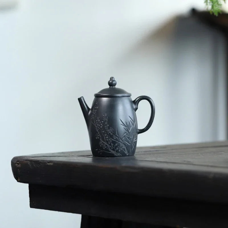 yixing-zisha-teapot-elegant-wu-jinsha-230ml-yiqin-tea-house-yiqinteahouse-com-1 - YIQIN TEA HOUSE 一沁茶舍 yiqinteahouse.com