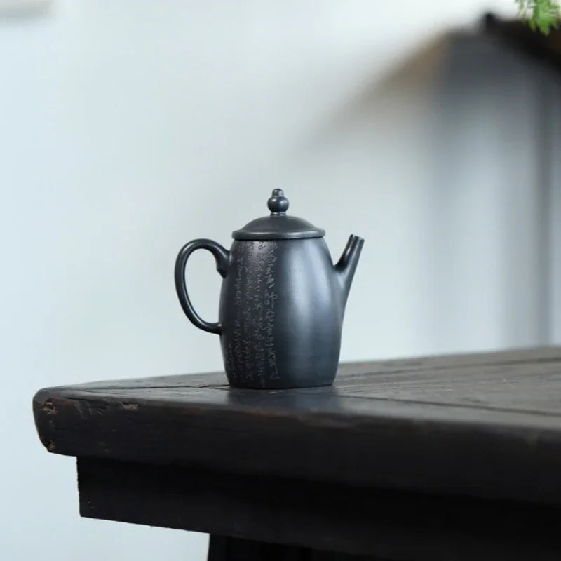 yixing-zisha-teapot-elegant-wu-jinsha-230ml-yiqin-tea-house-yiqinteahouse-com-2 - YIQIN TEA HOUSE 一沁茶舍 yiqinteahouse.com