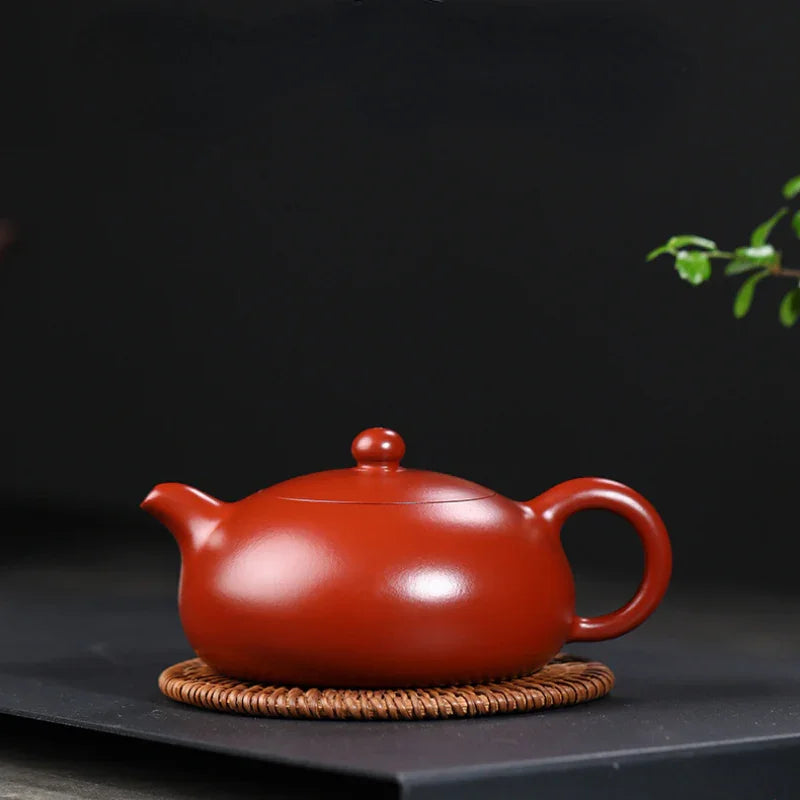 yixing-zisha-teapot-half-moon-pot-zhu-ni-280ml-yiqin-tea-house-yiqinteahouse-com-1 - YIQIN TEA HOUSE 一沁茶舍 yiqinteahouse.com