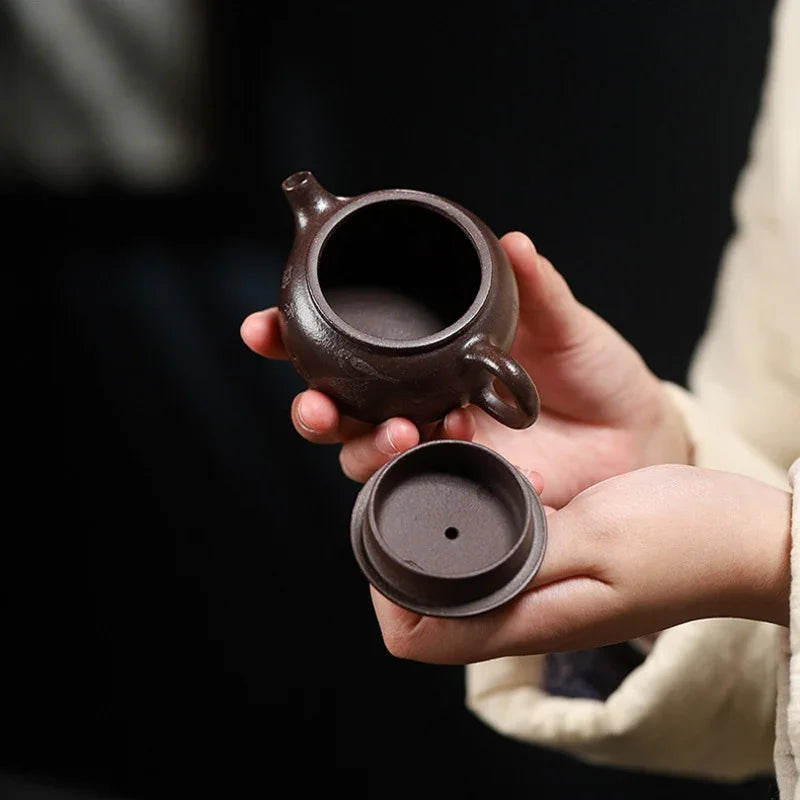 yixing-zisha-teapot-mini-lotus-joy-lao-zi-ni-110ml-yiqin-tea-house-yiqinteahouse-com-5 - YIQIN TEA HOUSE 一沁茶舍 yiqinteahouse.com