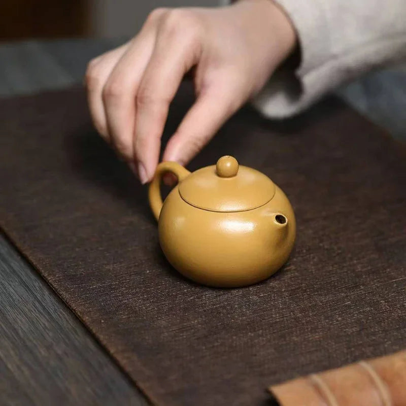 Teko Zisha Yixing [Mini Xishi Pot] (Huangjin Zhu Ni - 100ml)
