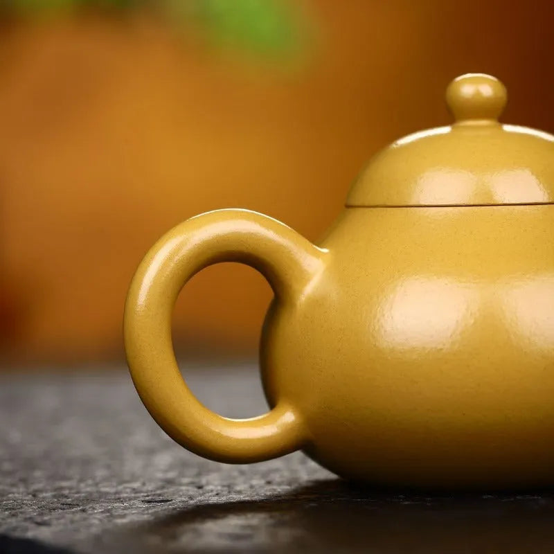 Yixing Zisha Teapot [Pear Pot] (Huangjin Zhu Ni - 110ml) - YIQIN TEA HOUSE | yiqinteahouse.com | <200ml, teapot, teaware, zisha teapot