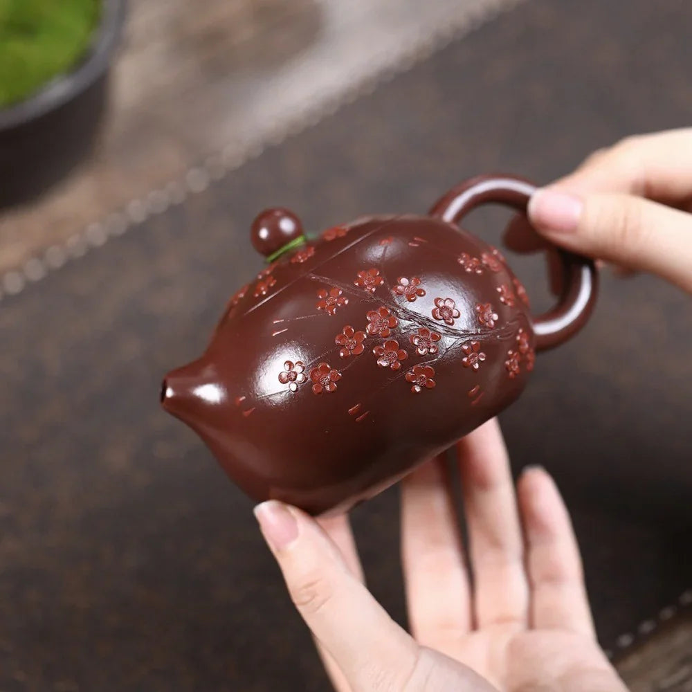Yixing Zisha Teapot [Plum Blossom Xishi] (Zi Zhu Ni - 280ml)