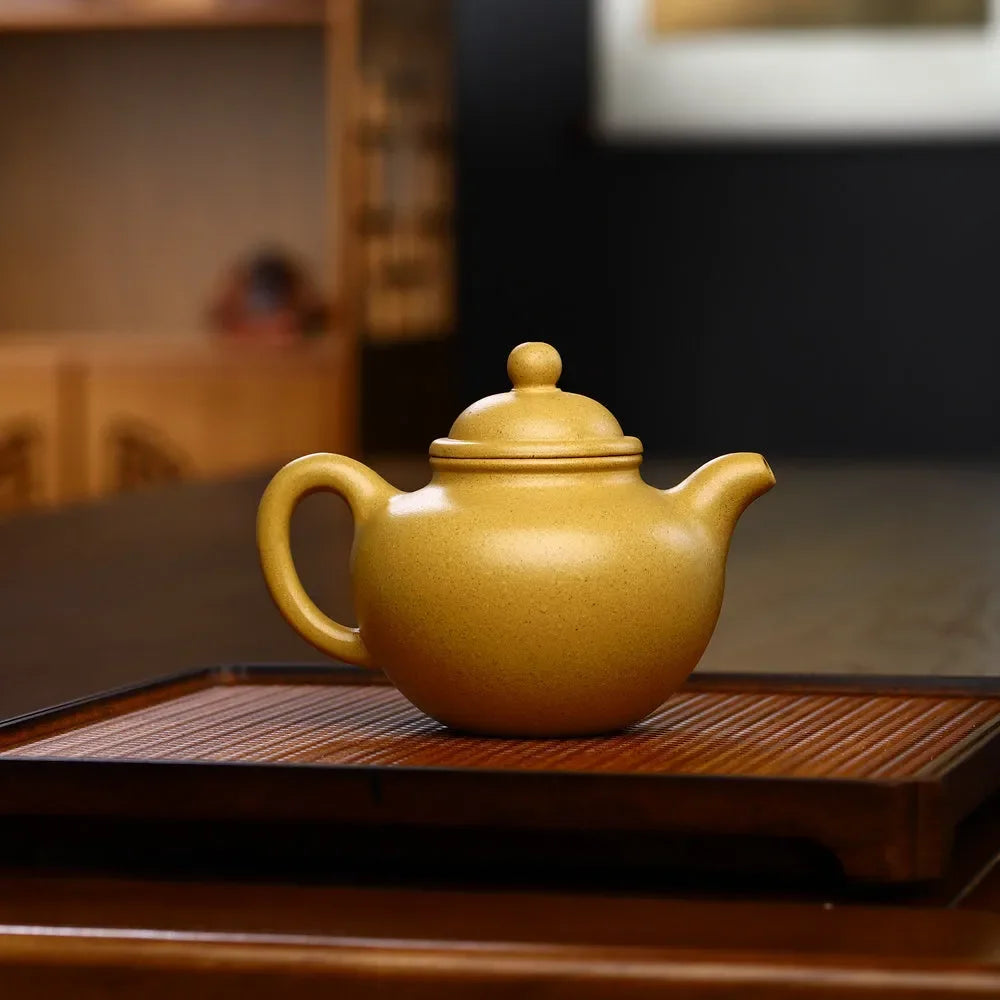 宜兴紫砂壶套装【莲子壶】（黄金段泥- 300ml）