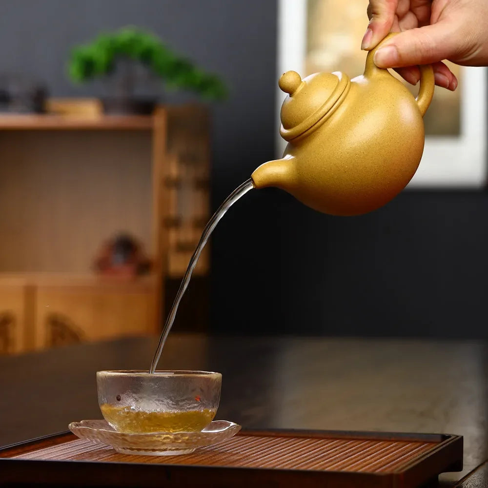 宜兴紫砂壶套装【莲子壶】（黄金段泥- 300ml）