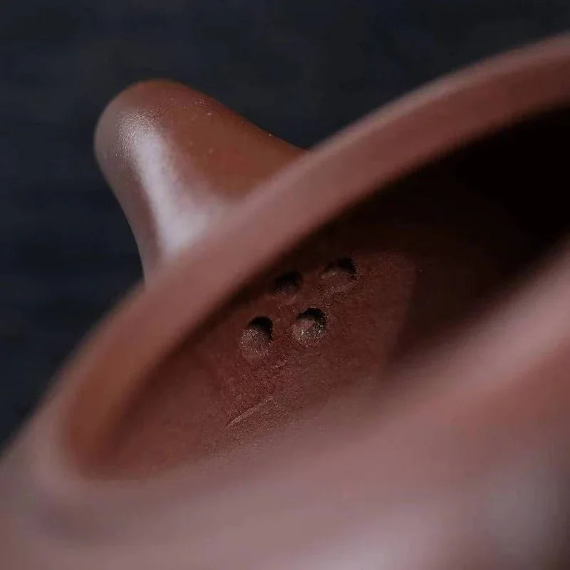 Yixing Zisha Teapot [Shanshui Han Jiang Julun] (Di Cao Qing - 250ml)