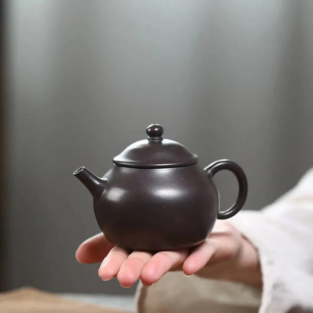 Teko Yixing Zisha [Straw Hat Pot] (Tian Qing Ni - 150ml)