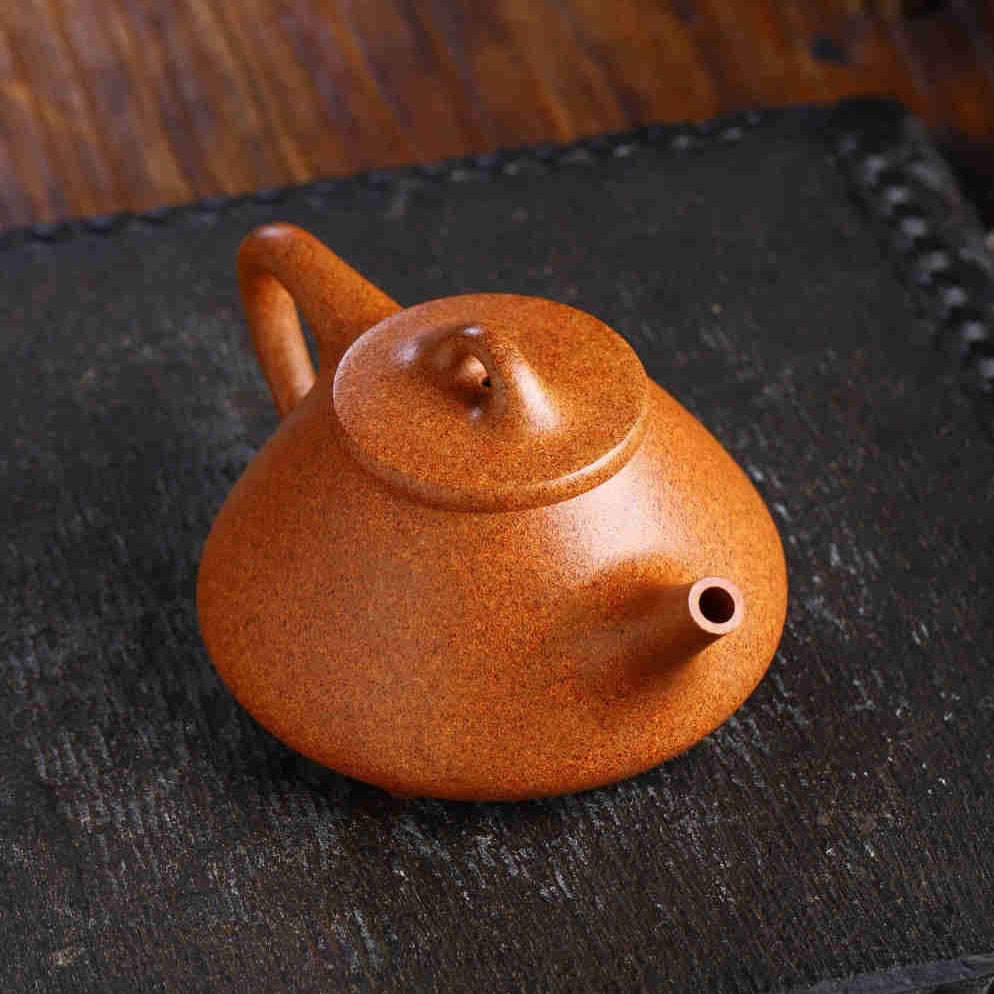 Full Handmade Yixing Zisha Teapot [Ziye Shi Piao Pot] (Jiang Po Ni - 280ml)