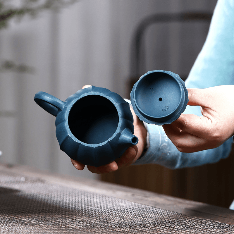 Yixing Purple Clay Teapot [Ribbed Xishi] | 宜兴紫砂壶 原矿天青泥 [筋纹西施] - YIQIN TEA HOUSE 一沁茶舍  |  yiqinteahouse.com