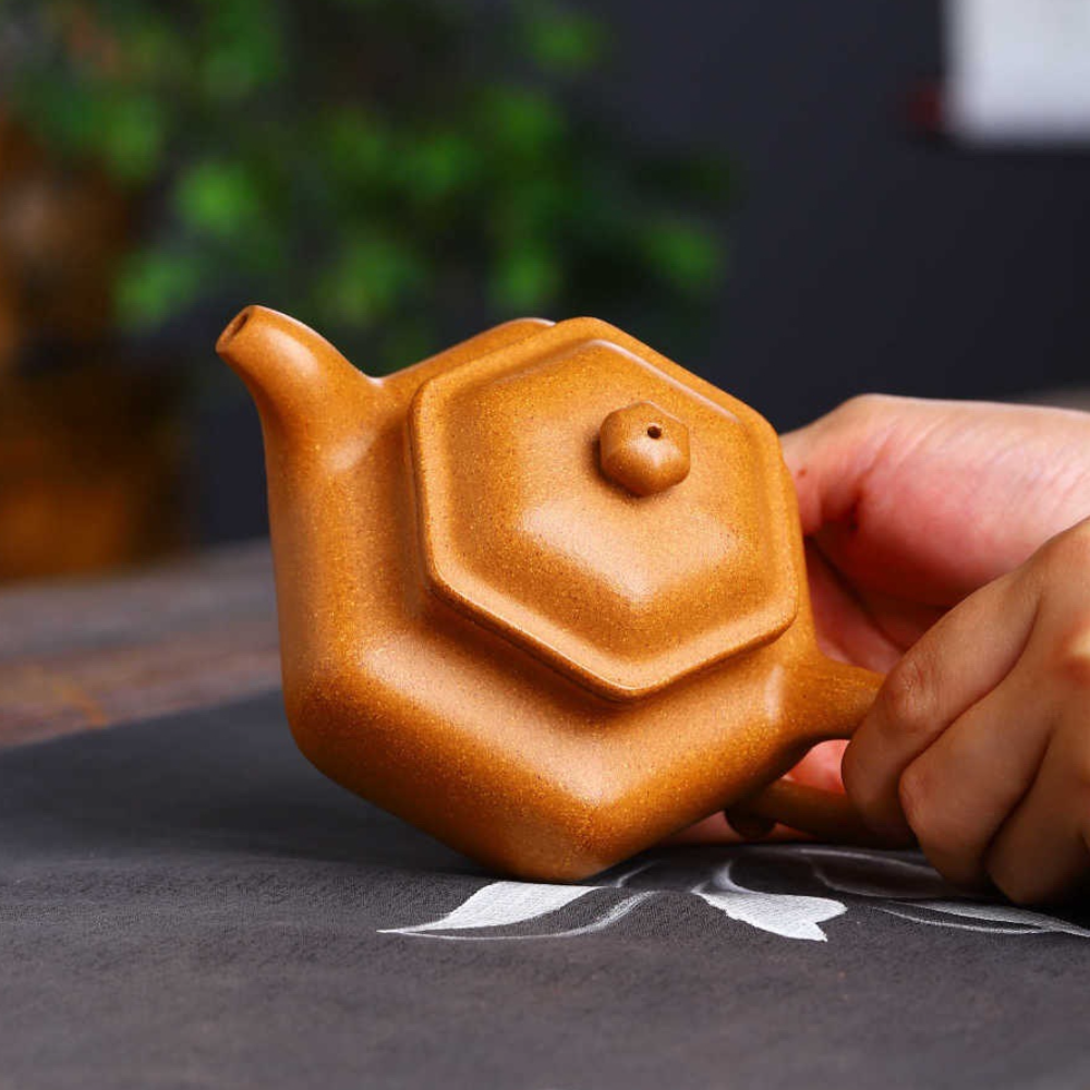 Full Handmade Yixing Zisha Teapot [Liufang Fanggu Pot] (Wucai Lao Duan Ni - 300ml)