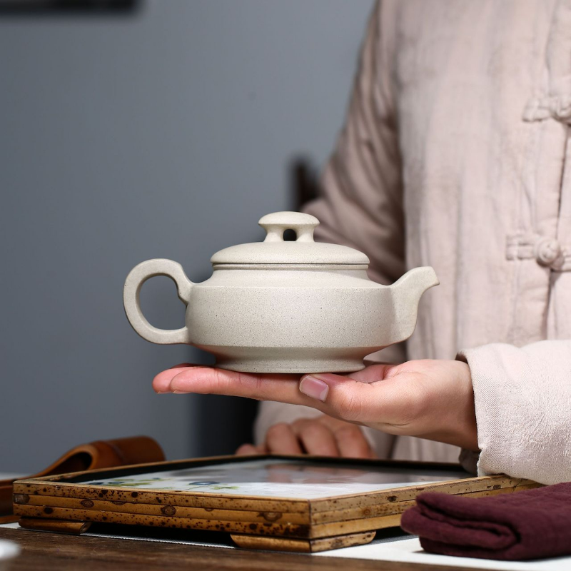 Yixing Zisha Teapot [Shang Xin Qiao 上新桥] (Bai Duan Ni - 300ml)