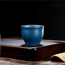 Load image into Gallery viewer, Full Handmade Yixing Purple Clay Master Tea Cup Gift Set [Dark Fragrance] | 全手工宜兴紫砂主人杯 [暗香] 礼装全套 - YIQIN TEA HOUSE 一沁茶舍  |  yiqinteahouse.com
