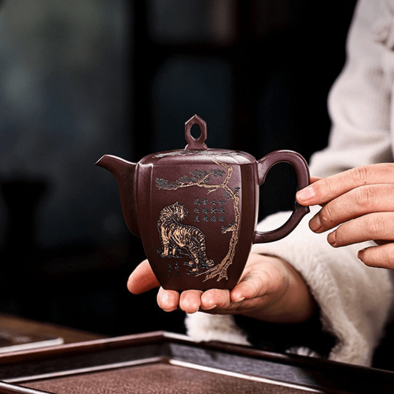 Full Handmade Yixing Purple Clay Teapot [Ruihu Linmen] | 全手工宜兴紫砂壶 百目龙血砂 [瑞虎临门] - YIQIN TEA HOUSE 一沁茶舍  |  yiqinteahouse.com