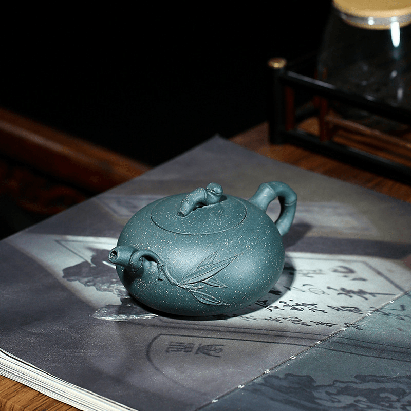 Yixing Purple Clay Teapot [Bamboo Round Pot] | 宜兴紫砂壶 原矿绿泥 [竹叶天圆] - YIQIN TEA HOUSE 一沁茶舍  |  yiqinteahouse.com