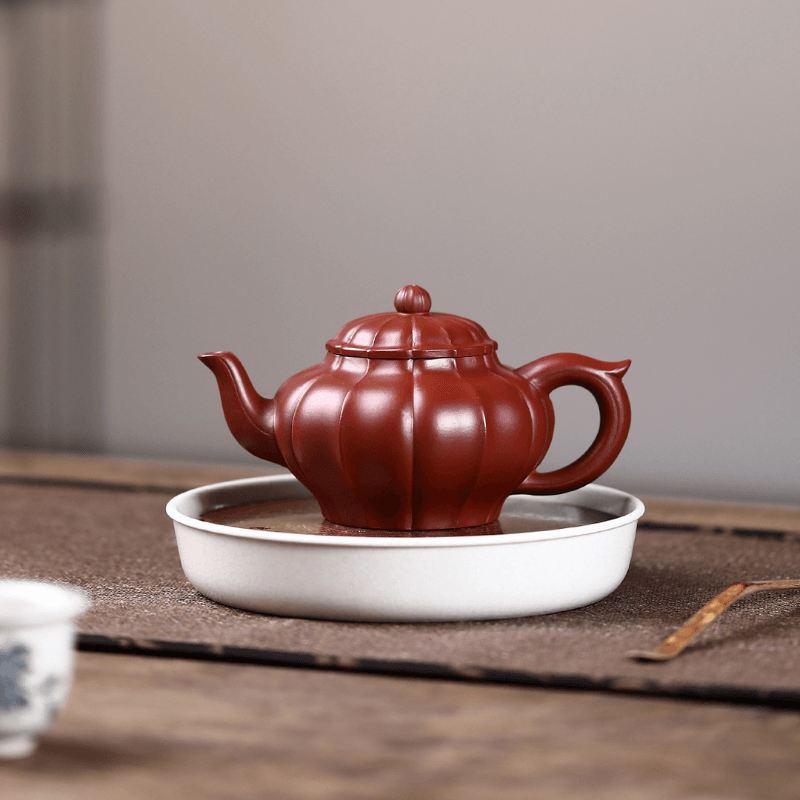 Yixing Purple Clay Teapot [Ribbed Xiao Ying] | 宜兴紫砂壶 原矿大红袍 [筋纹笑樱] - YIQIN TEA HOUSE 一沁茶舍  |  yiqinteahouse.com