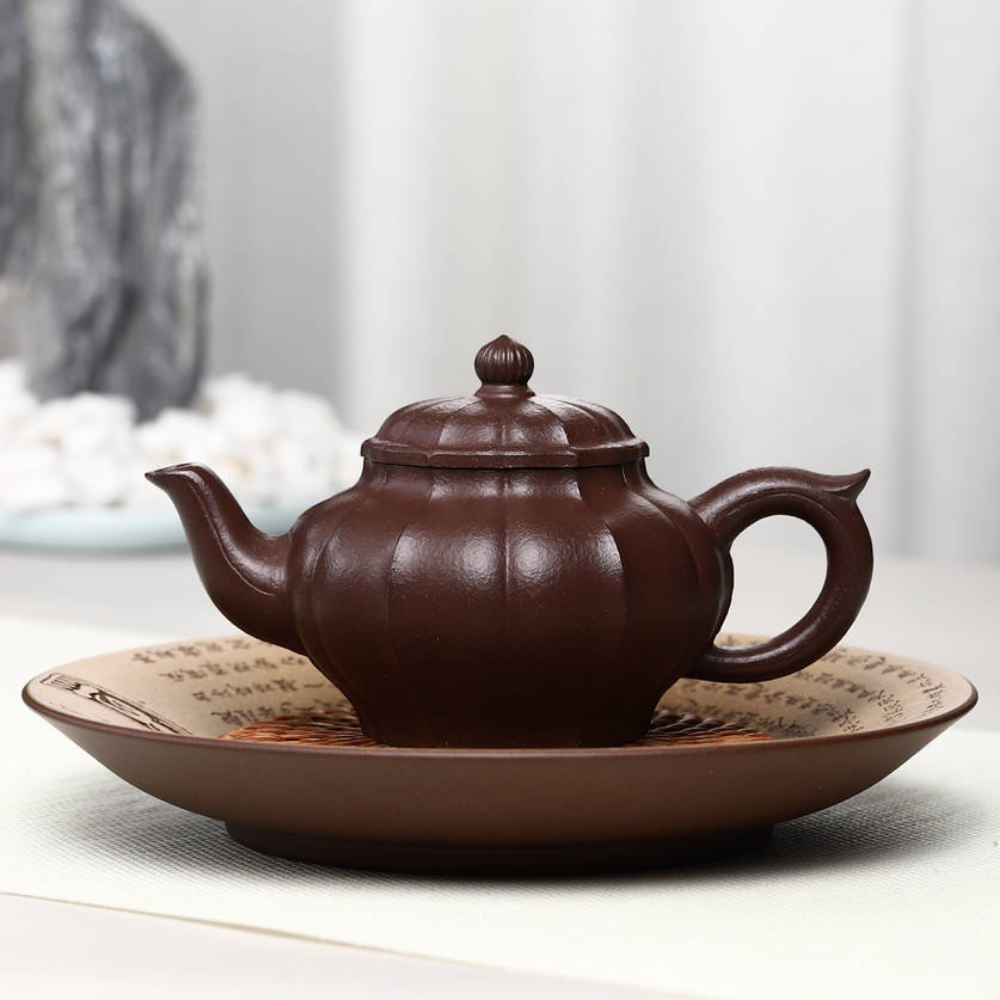 Full Handmade Yixing Zisha Teapot [Jin Nang Xiao Ying Pot 锦囊笑樱壶] (Zi Ni - 230ml)