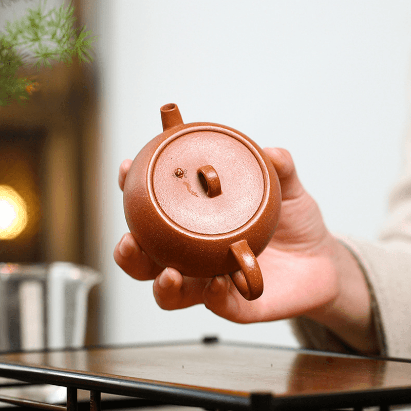 Full Handmade Yixing Purple Clay Teapot [De Qu] | 全手工宜兴紫砂壶 原矿降坡泥 [得趣] - YIQIN TEA HOUSE 一沁茶舍  |  yiqinteahouse.com