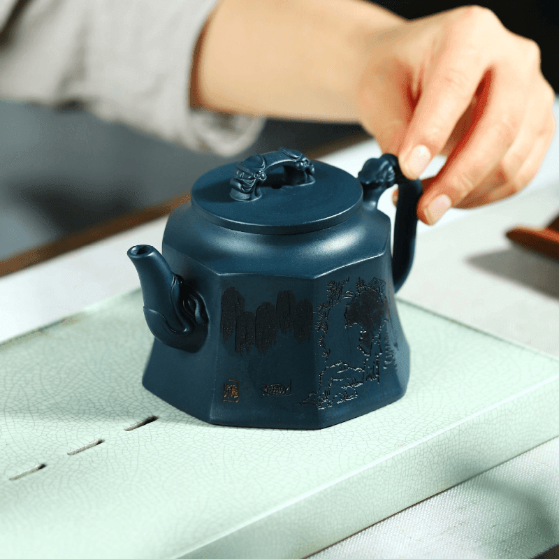 Full Handmade Yixing Purple Clay Teapot [Wei Er Bu Zheng] | 全手工宜兴紫砂壶 珍藏天青泥 [为而不争] - YIQIN TEA HOUSE 一沁茶舍  |  yiqinteahouse.com