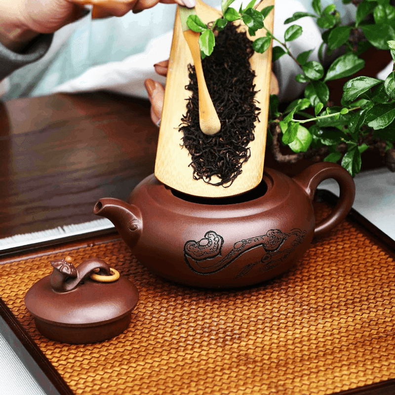 Full Handmade Yixing Purple Clay Teapot [Yu Ruyi] | 全手工宜兴紫砂壶 陈腐石红 [玉如意] - YIQIN TEA HOUSE 一沁茶舍  |  yiqinteahouse.com