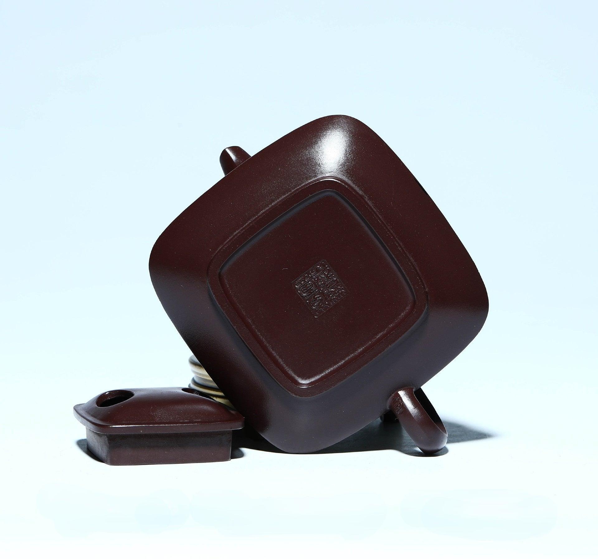 Full Handmade Yixing Purple Clay Teapot [Zui Mei] | 全手工宜兴紫砂壶 珍藏100目紫茄泥 [醉梅] - YIQIN TEA HOUSE 一沁茶舍  |  yiqinteahouse.com