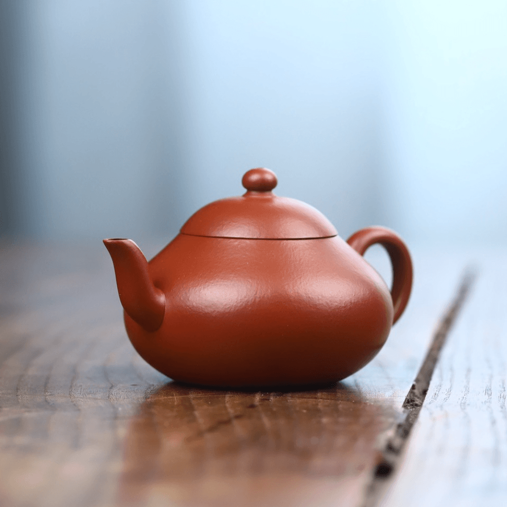 Full Handmade Yixing Zisha Teapot [Pear Pot] (Zhu Ni - 150ml) - YIQIN TEA HOUSE | yiqinteahouse.com | <200ml, full handmade zisha teapot, new arrival, plain smooth, teapot, teaware