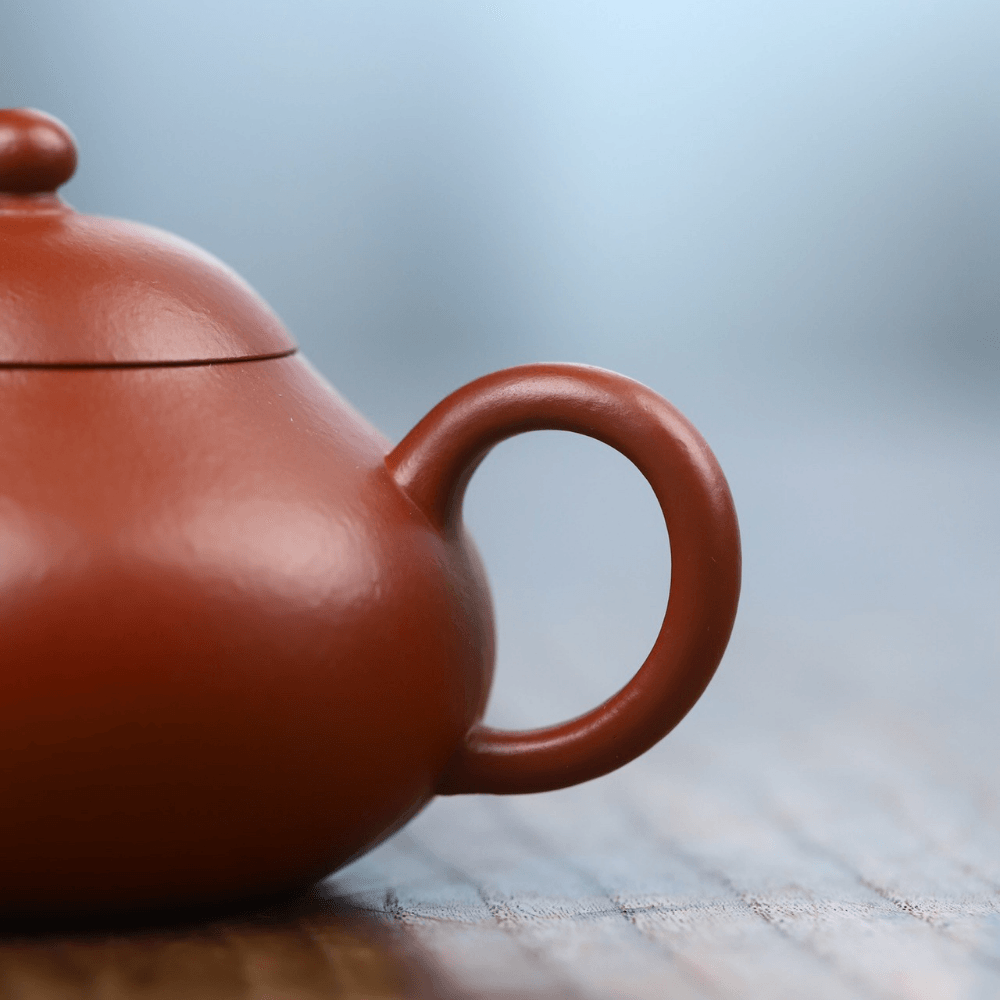 Full Handmade Yixing Zisha Teapot [Pear Pot] (Zhu Ni - 150ml) - YIQIN TEA HOUSE | yiqinteahouse.com | <200ml, full handmade zisha teapot, new arrival, plain smooth, teapot, teaware