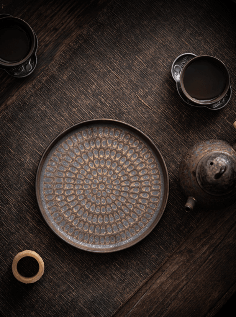 Retro Gilded Round Ceramic Tea Tray - YIQIN TEA HOUSE | yiqinteahouse.com | retro gilded, tea tray, teaware