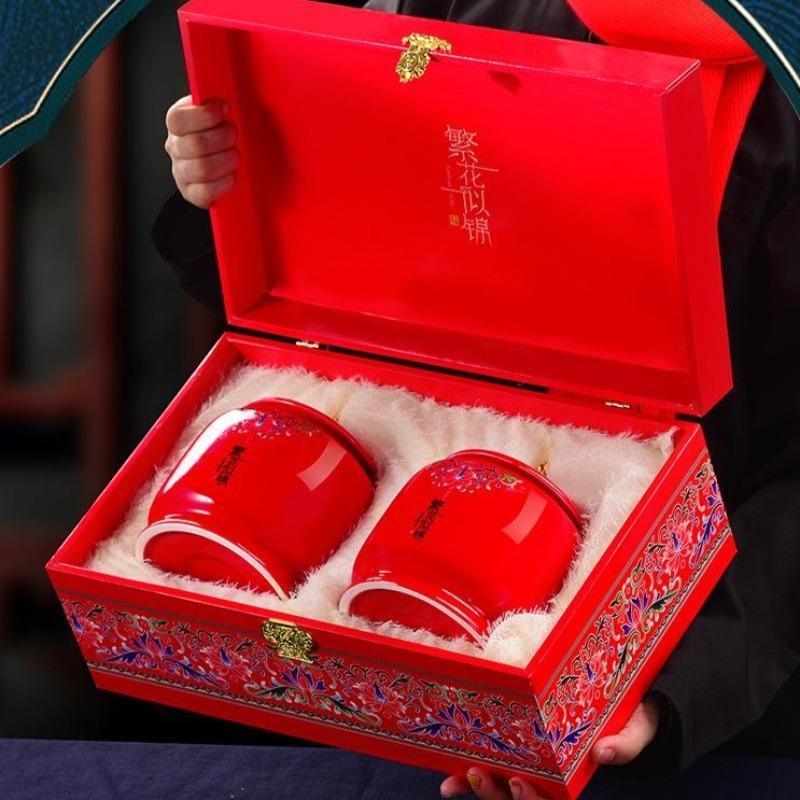 Wuyi [Jin Jun Mei] Ceramic Jar Gift Box Set | 武夷山桐木关 红茶蜜香 [金骏眉] 茶叶高端陶瓷罐礼盒装 300g - YIQIN TEA HOUSE 一沁茶舍 | yiqinteahouse.com