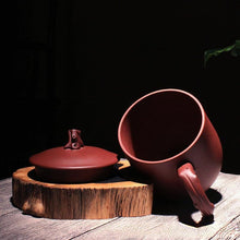 将图片加载到图库查看器，Yixing Purple Clay Tea Mug [Plum Blossom] | 宜兴紫砂手绘 [暗香梅花] 盖杯 - YIQIN TEA HOUSE 一沁茶舍  |  yiqinteahouse.com
