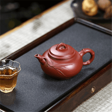 Load image into Gallery viewer, Yixing Purple Clay Teapot [Bamboo Shui Ping] | 宜兴紫砂壶 原矿大红袍 [竹叶水平] - YIQIN TEA HOUSE 一沁茶舍  |  yiqinteahouse.com
