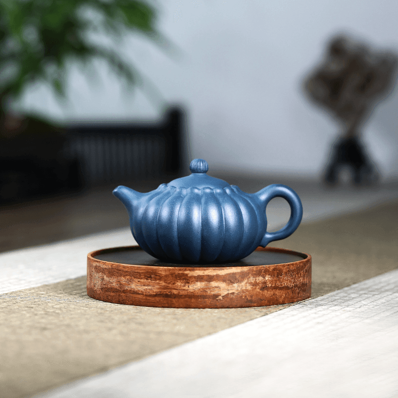 Yixing Purple Clay Teapot [Chrysanthemum Pot] | 宜兴紫砂壶 原矿天青泥 [菊瓣壶] - YIQIN TEA HOUSE 一沁茶舍  |  yiqinteahouse.com