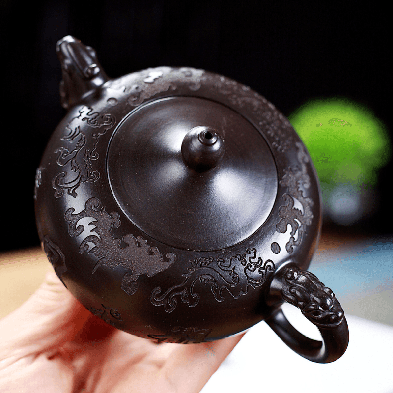 Yixing Purple Clay Teapot [Dancing Dragon] | 宜兴紫砂壶 原矿黑泥 [龙飞凤舞] - YIQIN TEA HOUSE 一沁茶舍  |  yiqinteahouse.com