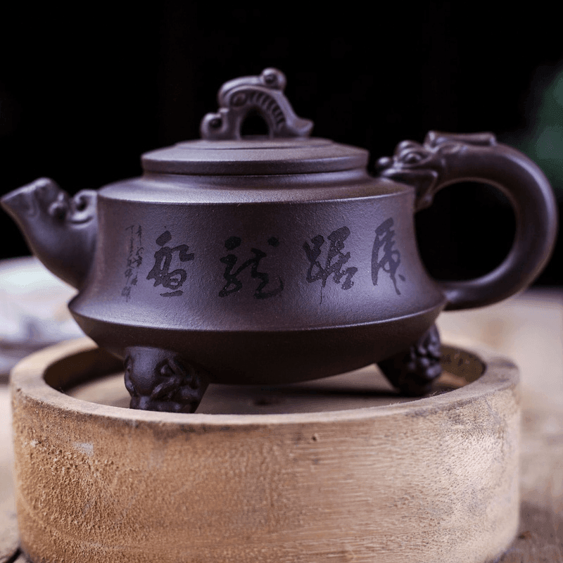 Yixing Purple Clay Teapot [Dragon vs Tiger] | 宜兴紫砂壶 原矿紫泥 [龙争虎斗] - YIQIN TEA HOUSE 一沁茶舍  |  yiqinteahouse.com