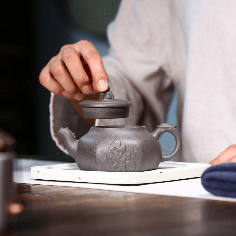 Yixing Purple Clay Teapot [Flame Pot] | 宜兴紫砂壶 原矿青灰泥 [焰火壶] - YIQIN TEA HOUSE 一沁茶舍  |  yiqinteahouse.com