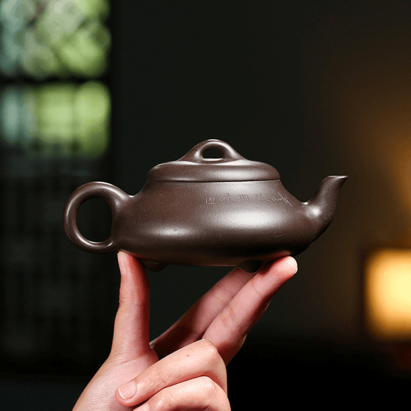 Yixing Purple Clay Teapot [Han Tang Shi Piao] | 宜兴紫砂壶 原矿黑泥 [汉棠石瓢] - YIQIN TEA HOUSE 一沁茶舍  |  yiqinteahouse.com