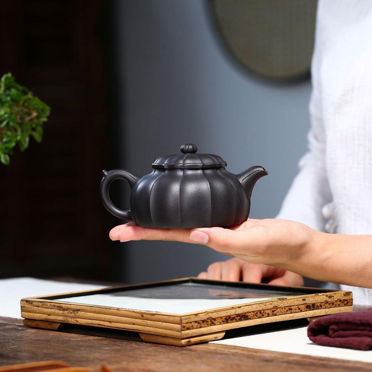 Yixing Purple Clay Teapot [Jin Nang Bian Zhong] | 宜兴紫砂壶 陈腐黑泥 [筋囊扁钟] - YIQIN TEA HOUSE 一沁茶舍  |  yiqinteahouse.com