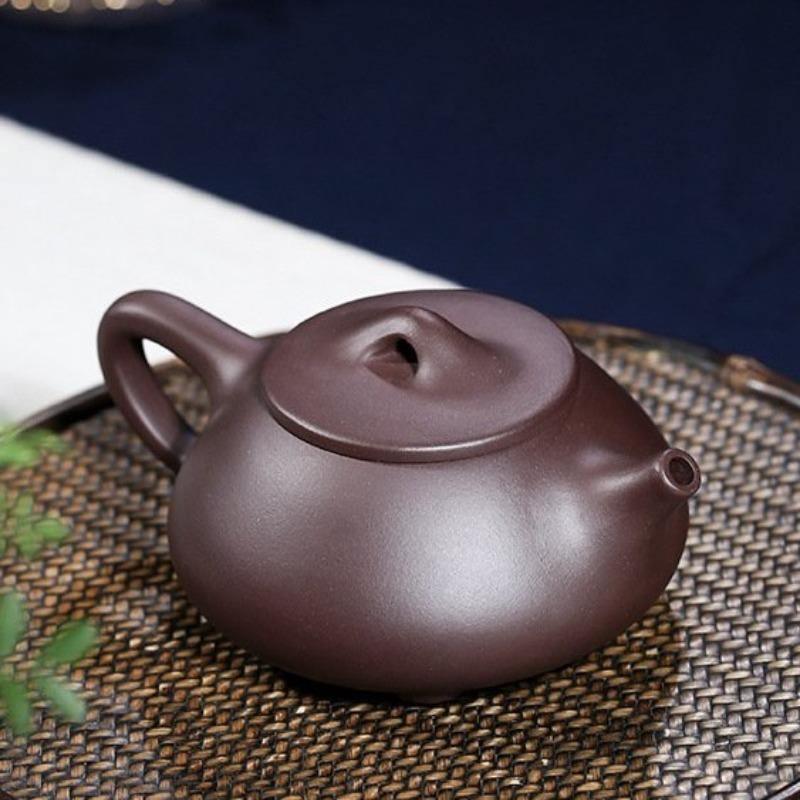 Yixing Purple Clay Teapot [Jingzhou Shi Piao] | 宜兴紫砂壶 原矿老紫泥/紫泥 [景舟石瓢] - YIQIN TEA HOUSE 一沁茶舍 | yiqinteahouse.com