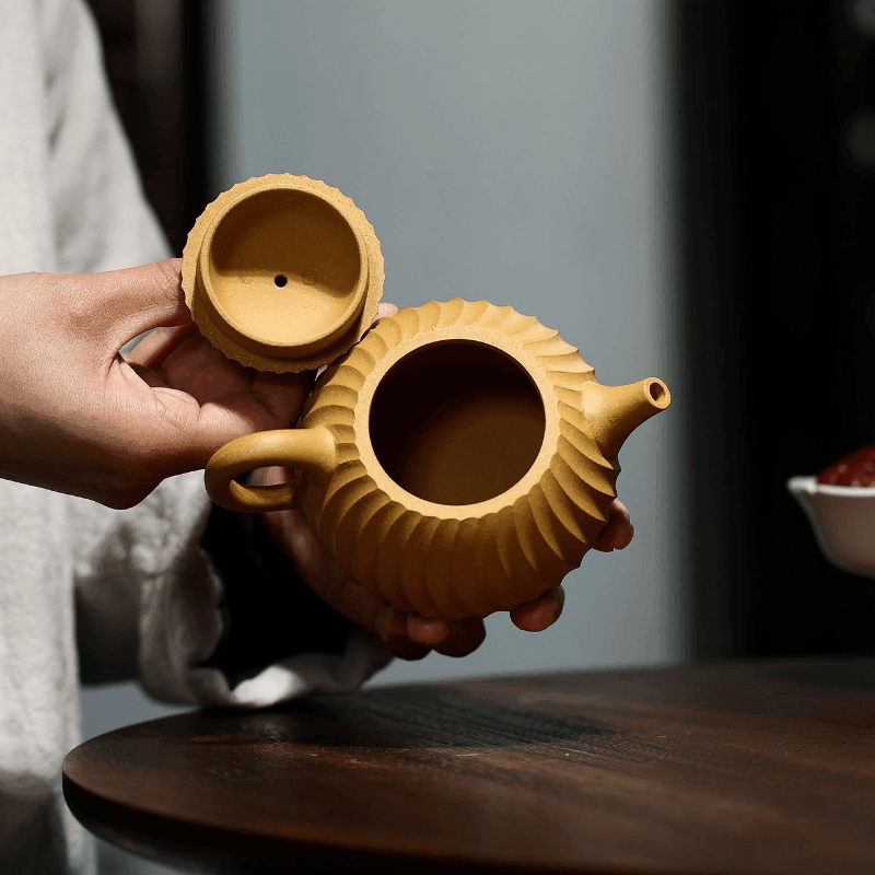 Yixing Purple Clay Teapot [Jinwen Wendan] | 宜兴紫砂壶 原矿黄金段泥 [筋纹文旦] - YIQIN TEA HOUSE 一沁茶舍  |  yiqinteahouse.com
