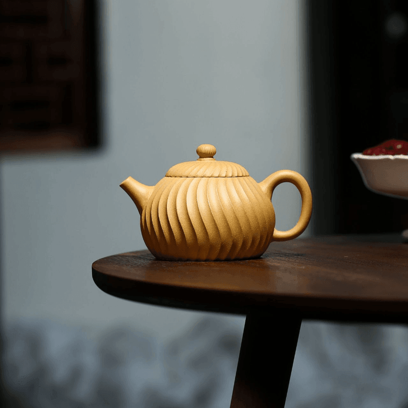 Yixing Purple Clay Teapot [Jinwen Wendan] | 宜兴紫砂壶 原矿黄金段泥 [筋纹文旦] - YIQIN TEA HOUSE 一沁茶舍  |  yiqinteahouse.com