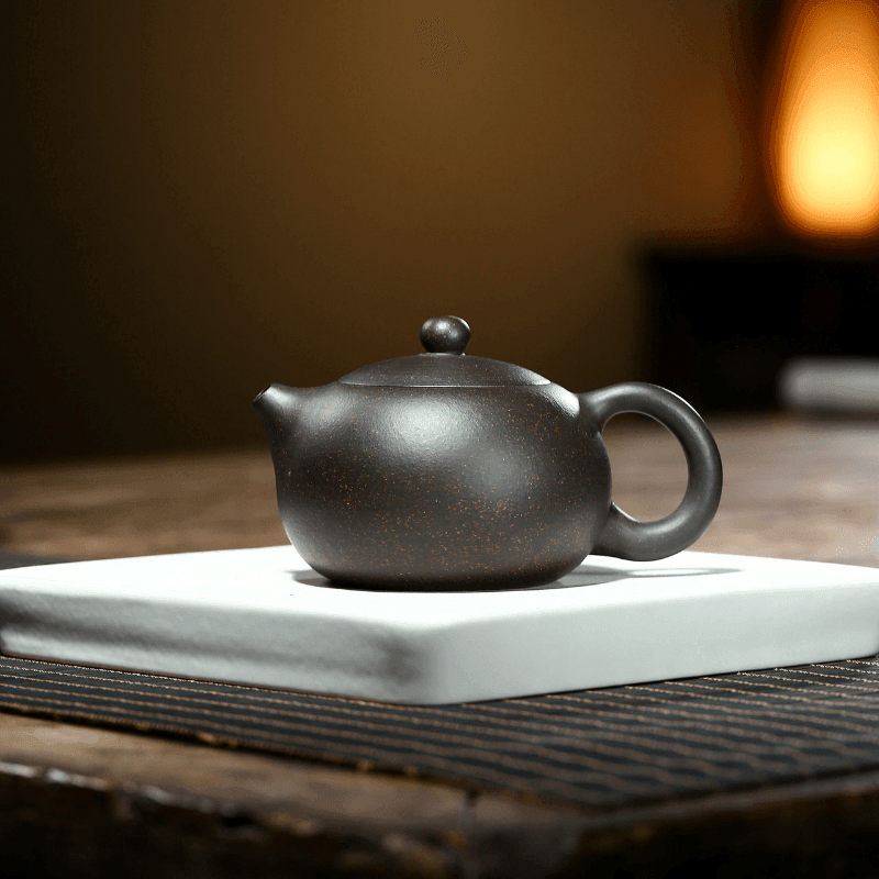Yixing Purple Clay Teapot [Kagai Xishi] | 宜兴紫砂壶 原矿黑金砂 [卡盖西施] 250ml - YIQIN TEA HOUSE 一沁茶舍  |  yiqinteahouse.com