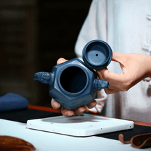 Load image into Gallery viewer, Yixing Purple Clay Teapot [Liufang Shenyun] | 宜兴紫砂壶 原矿天青泥 [六方神韵] - YIQIN TEA HOUSE 一沁茶舍  |  yiqinteahouse.com
