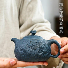 Load image into Gallery viewer, Yixing Purple Clay Teapot [Long Gongchun] | 宜兴紫砂壶 原矿绿泥 [龙供春] - YIQIN TEA HOUSE 一沁茶舍 | yiqinteahouse.com
