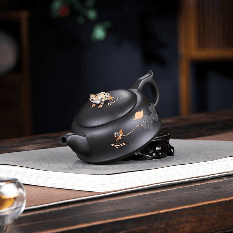 Yixing Purple Clay Teapot [Lotus Pond Moonlight] Set | 宜兴紫砂壶 原矿黑朱泥 [荷塘月色] 茶壶套装 - YIQIN TEA HOUSE 一沁茶舍  |  yiqinteahouse.com