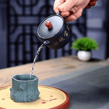 Load image into Gallery viewer, Yixing Purple Clay Teapot [Lucky] | 宜兴紫砂壶 原矿黑泥 [鸿运当头] - YIQIN TEA HOUSE 一沁茶舍  |  yiqinteahouse.com

