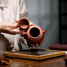 Load image into Gallery viewer, Yixing Purple Clay Teapot [Paozui Jing Lan] | 宜兴紫砂壶 原矿降坡泥 [炮嘴井栏] - YIQIN TEA HOUSE 一沁茶舍  |  yiqinteahouse.com
