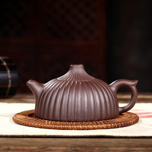 Yixing Purple Clay Teapot [Ribbed Petals] | 宜兴紫砂壶 原矿紫泥 [花瓣筋纹] - YIQIN TEA HOUSE 一沁茶舍 | yiqinteahouse.com