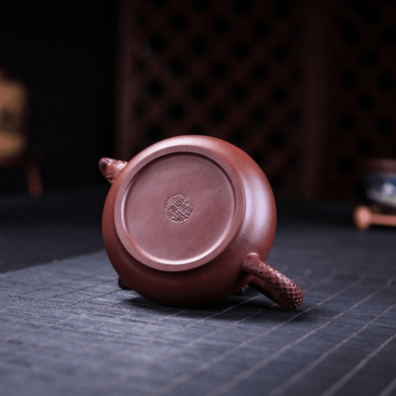 Yixing Purple Clay Teapot [The Dragon] | 宜兴紫砂壶 原矿紫泥 [龙吟天下] - YIQIN TEA HOUSE 一沁茶舍  |  yiqinteahouse.com
